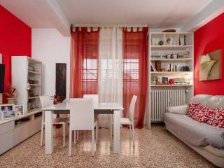 Trilocale via Rimini 27, Famagosta, Milano