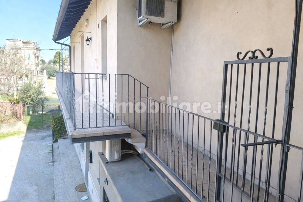 Vente Appartement Bulgarograsso. Appartement 3 chambres en via Cesare ...