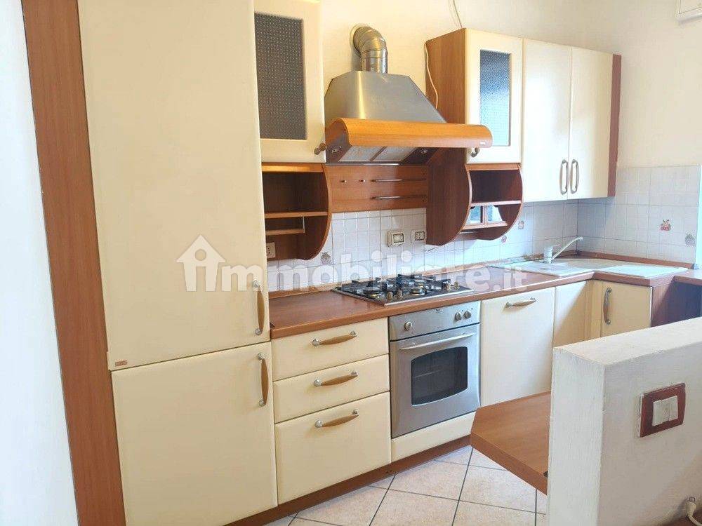 Vente Appartement Bulgarograsso. Appartement 3 chambres en via Cesare ...