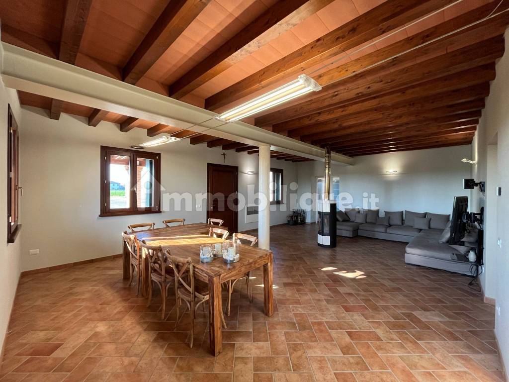 Salone