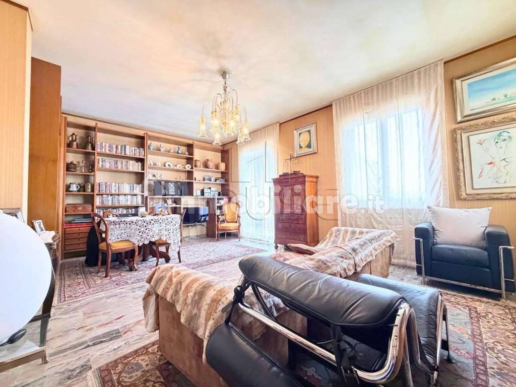 Salone