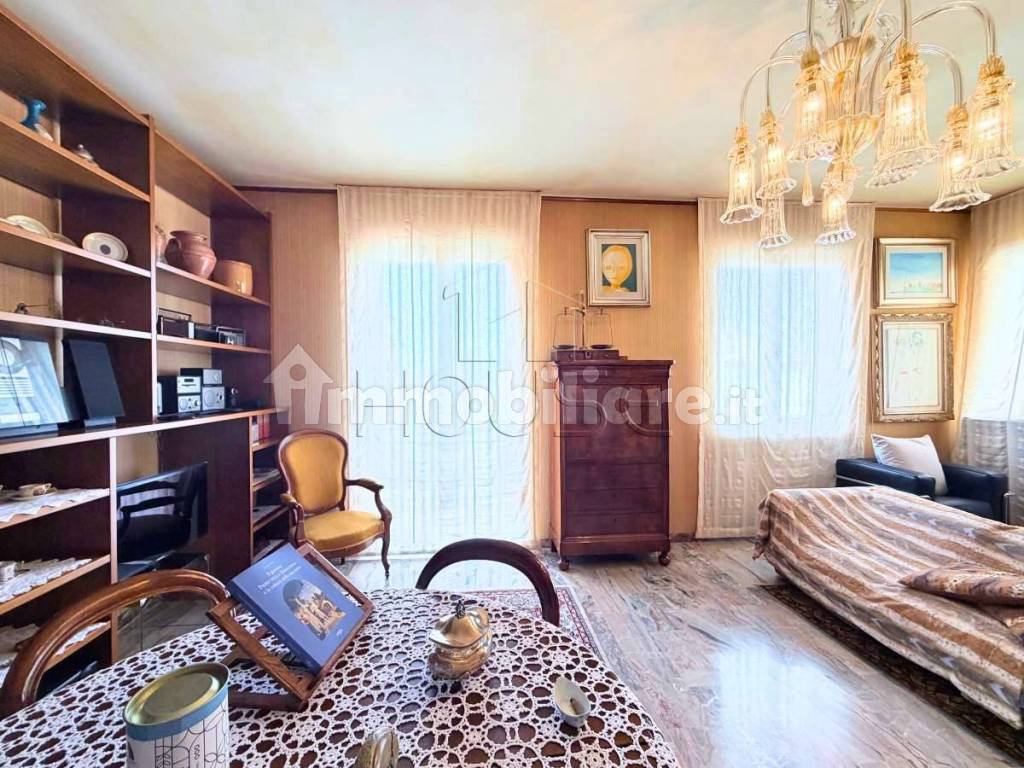 Salone
