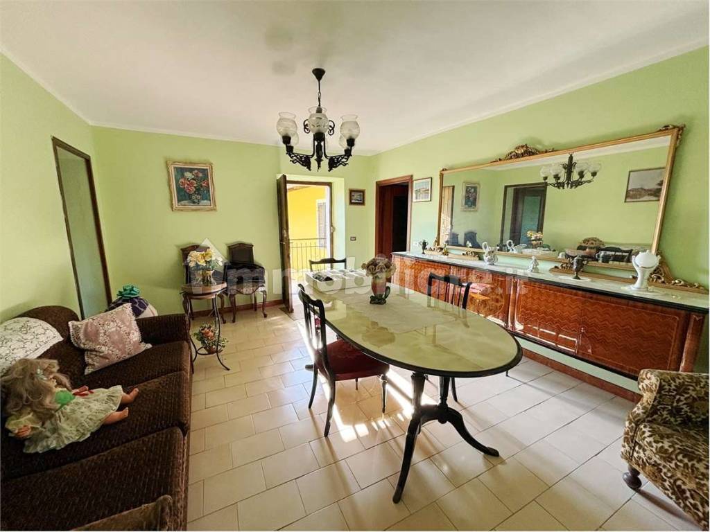 Salone