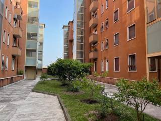 Bilocale via Bettino da Trezzo 14, Cascina dei Pomi, Milano