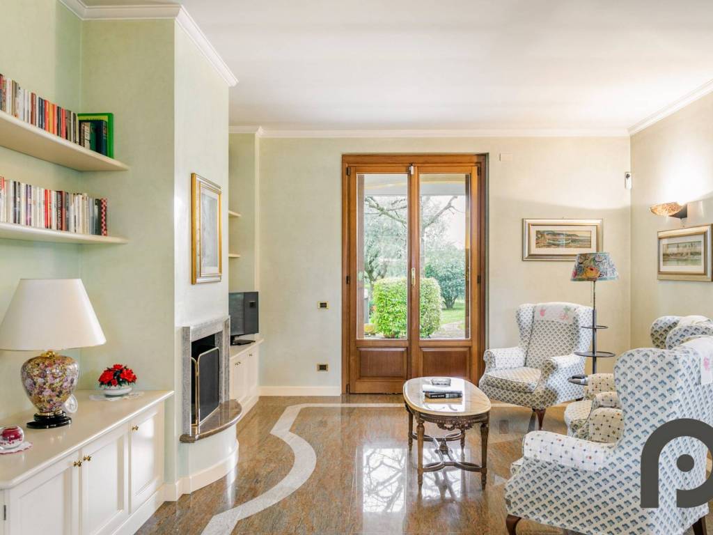Salone