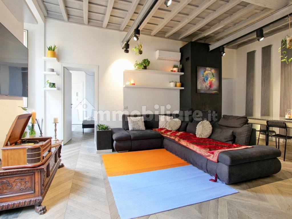 Vendita Appartamento Roma. Quadrilocale in via della Scala. Ottimo ...