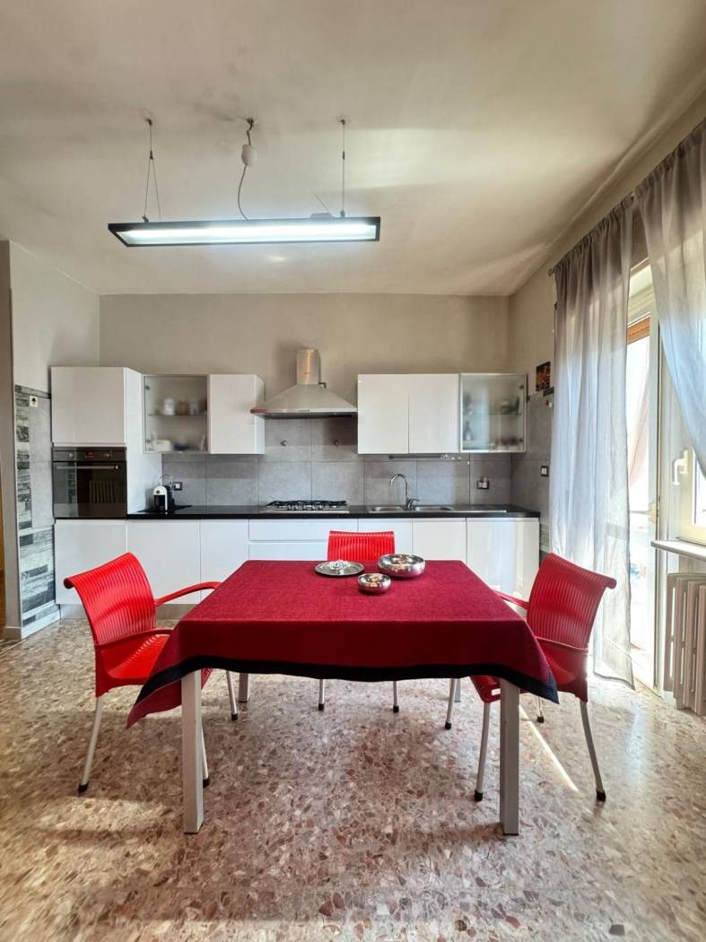 Ampio Appartamento 120mq con Vista Parco - Via Corsica Centro - foto 9