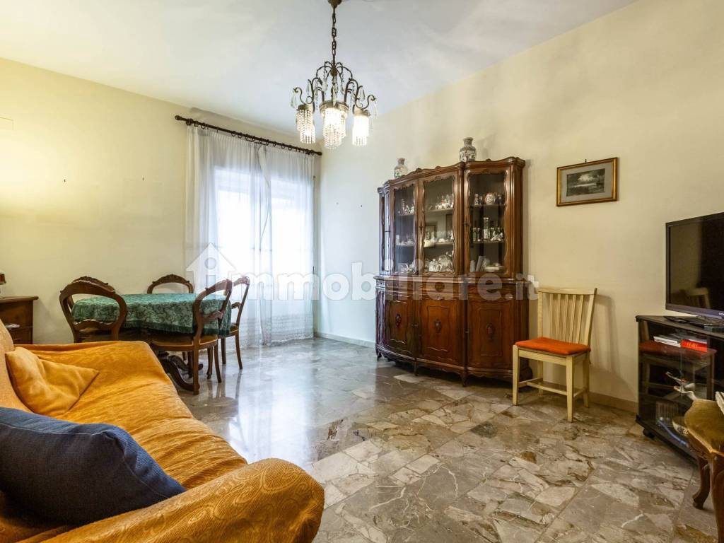 Vendita Appartamento Roma. Quadrilocale, Buono stato, primo piano, con ...