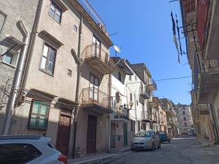 Zona