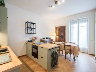 Trilocale viale Beatrice d'Este, Bocconi, Milano