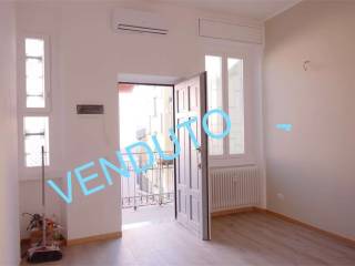 Bilocale via rismondo, 18, Baggio, Milano