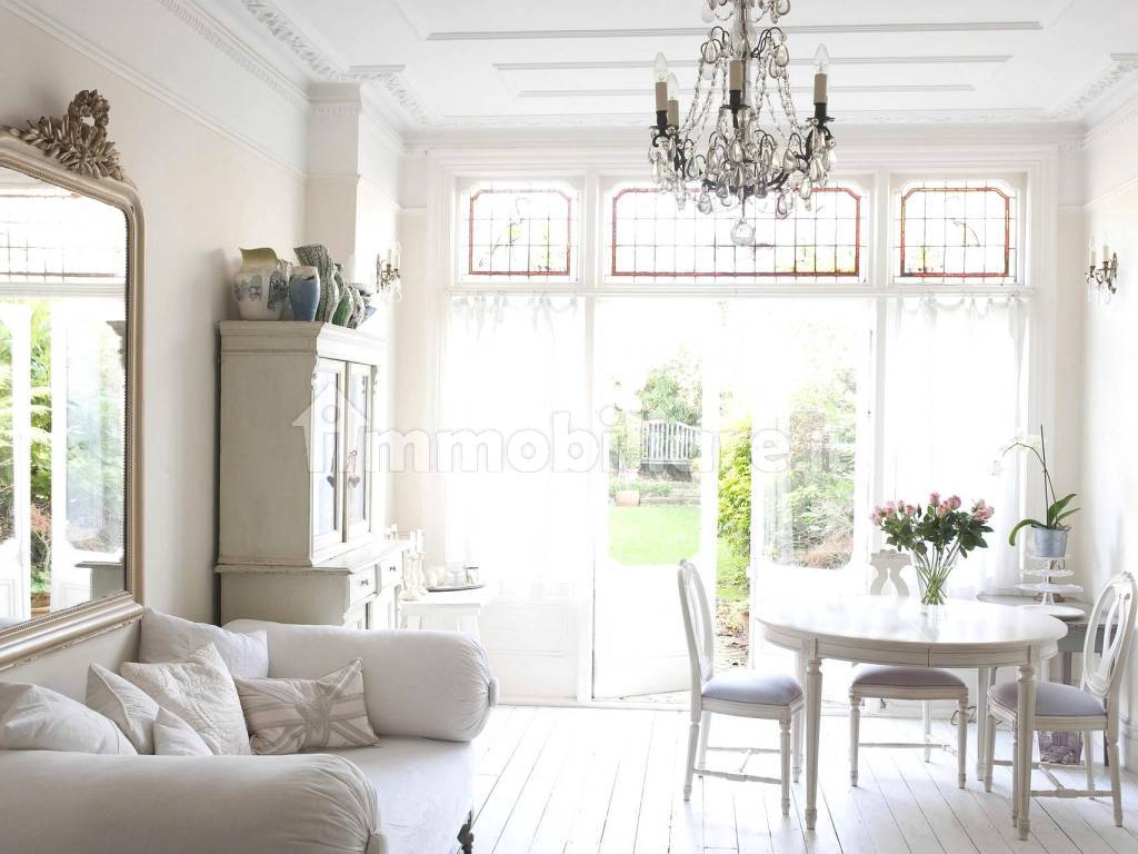 Salone