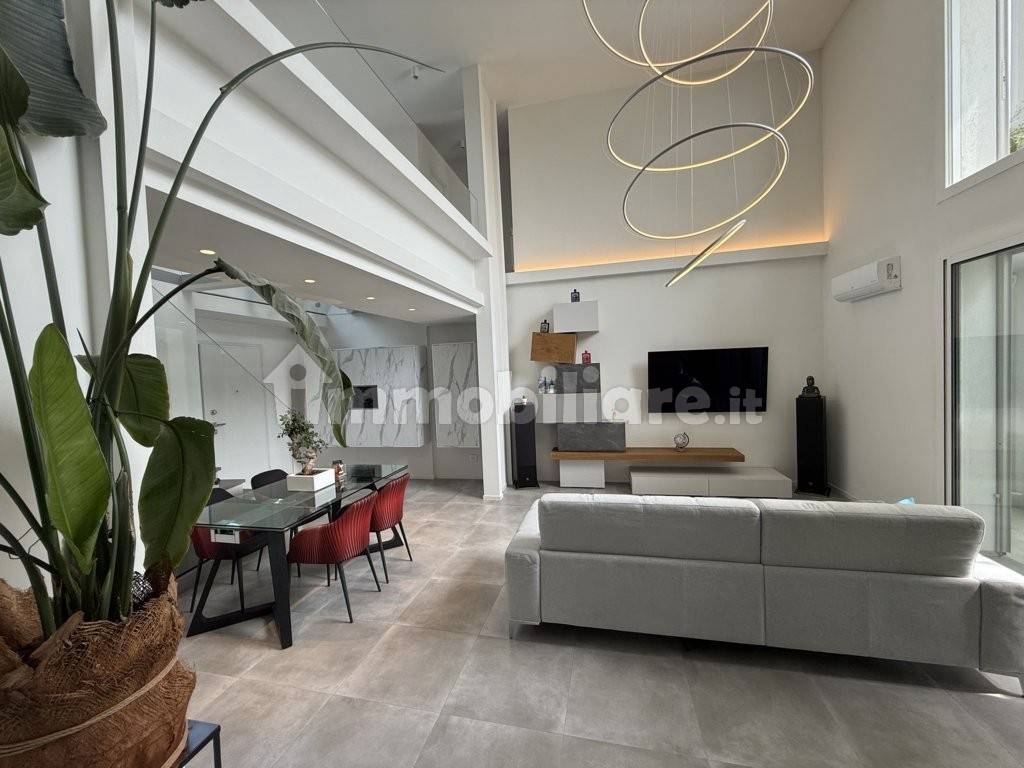 Salone