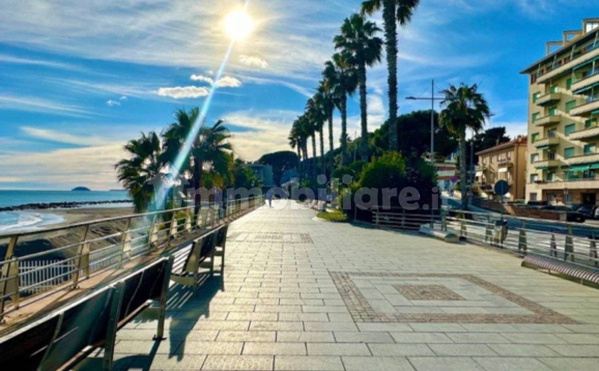 Appartamento in vendita a Loano