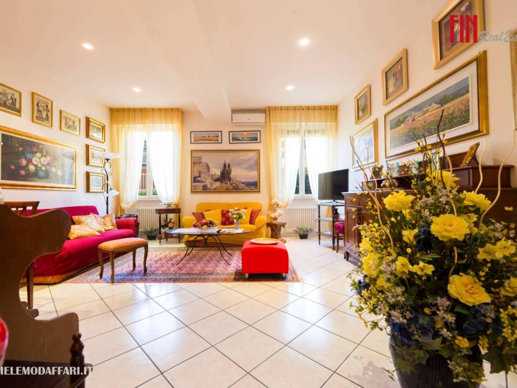 Salone
