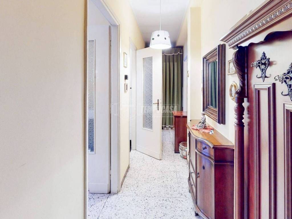 Stanza singola in Borgo Vittoria, foto 2 di 5