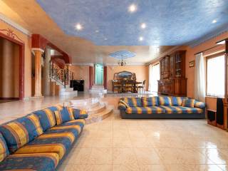 Salone