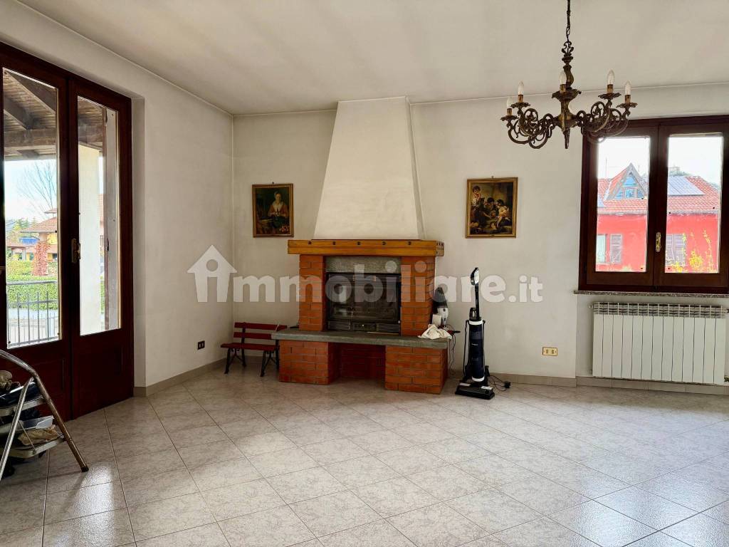 Salone