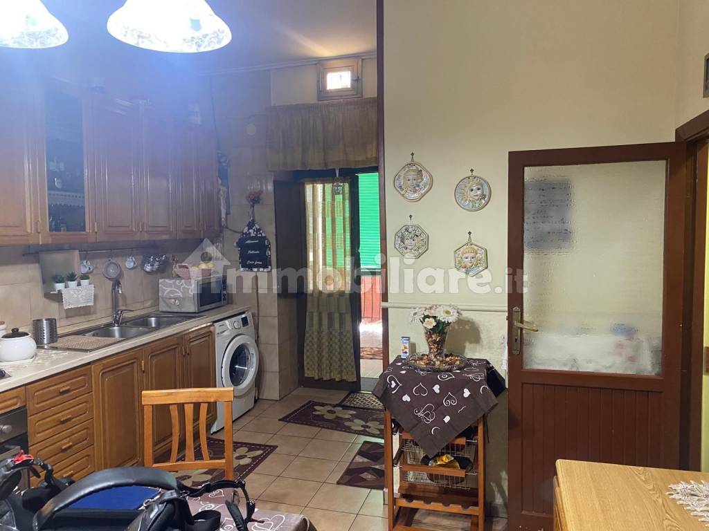 Sale Apartment Naples. 4-room flat, To be refurbished, second floor ...