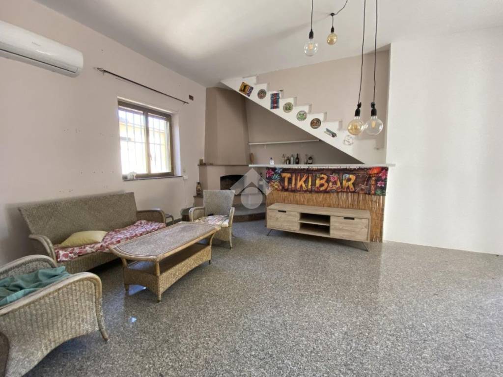 Salone