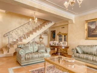 Salone