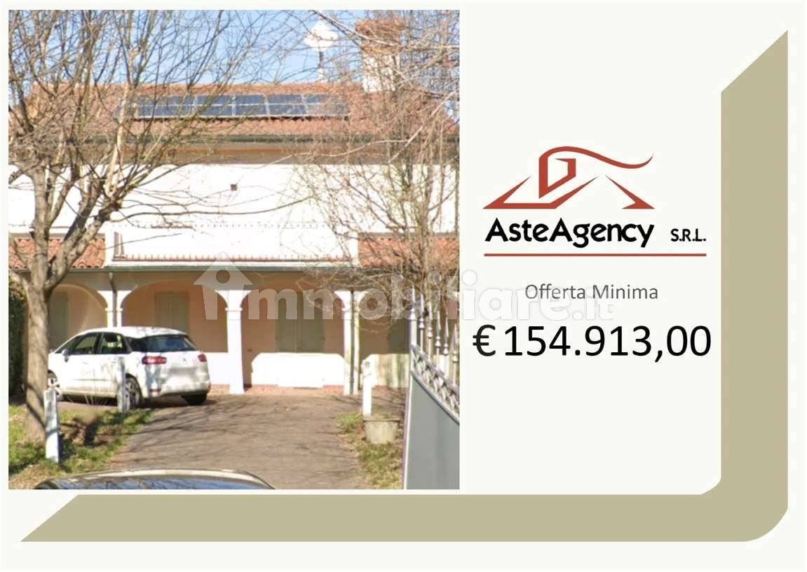 Villa in vendita a Viadana
