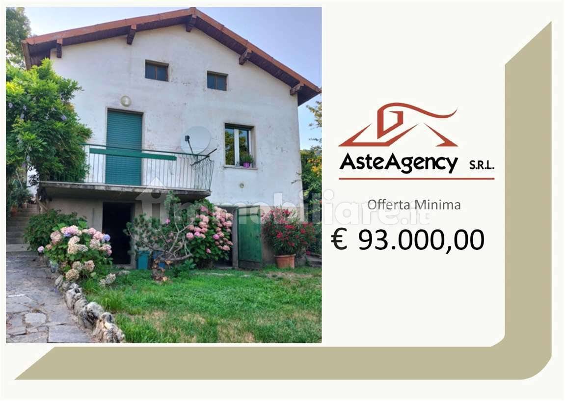 Villa in vendita a Como