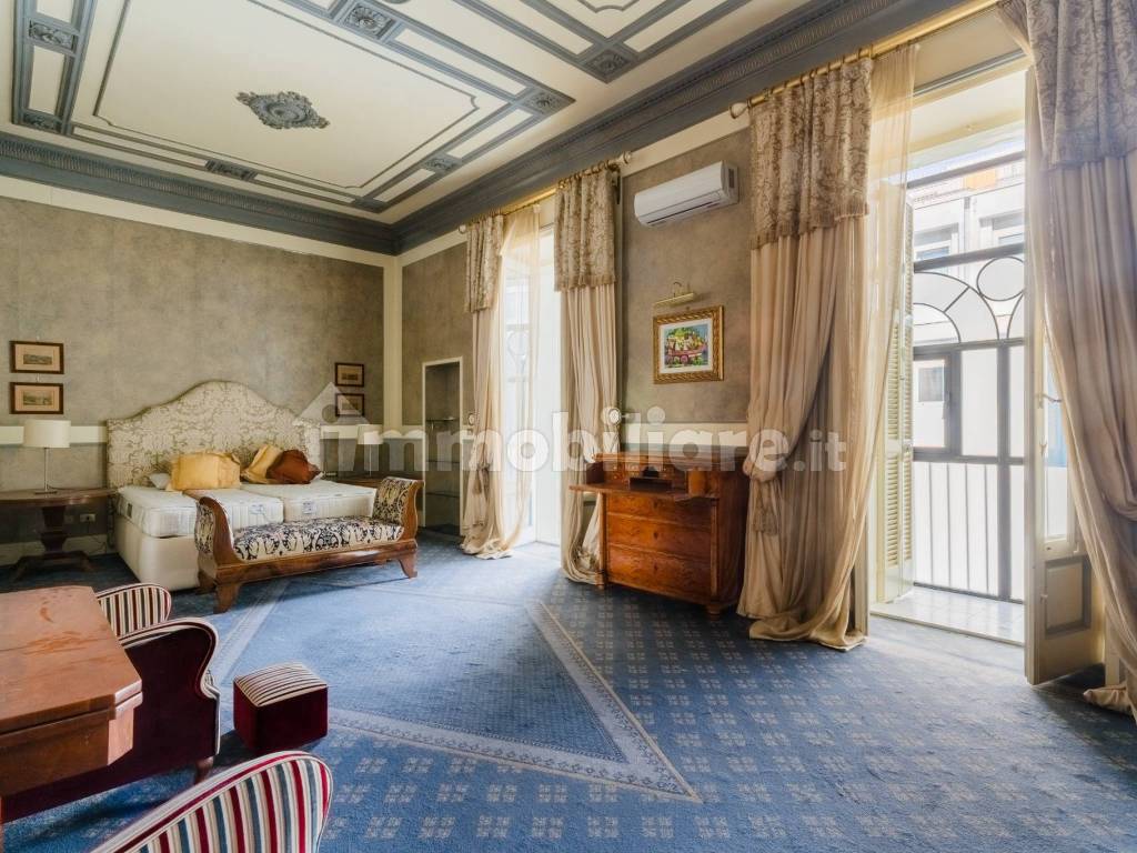 Sale Apartment in via Vito Nicola De Nicolo' 5. Bari. Excellent ...