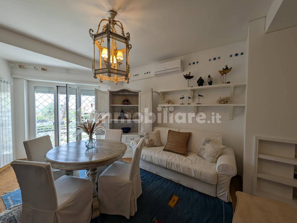 Salone