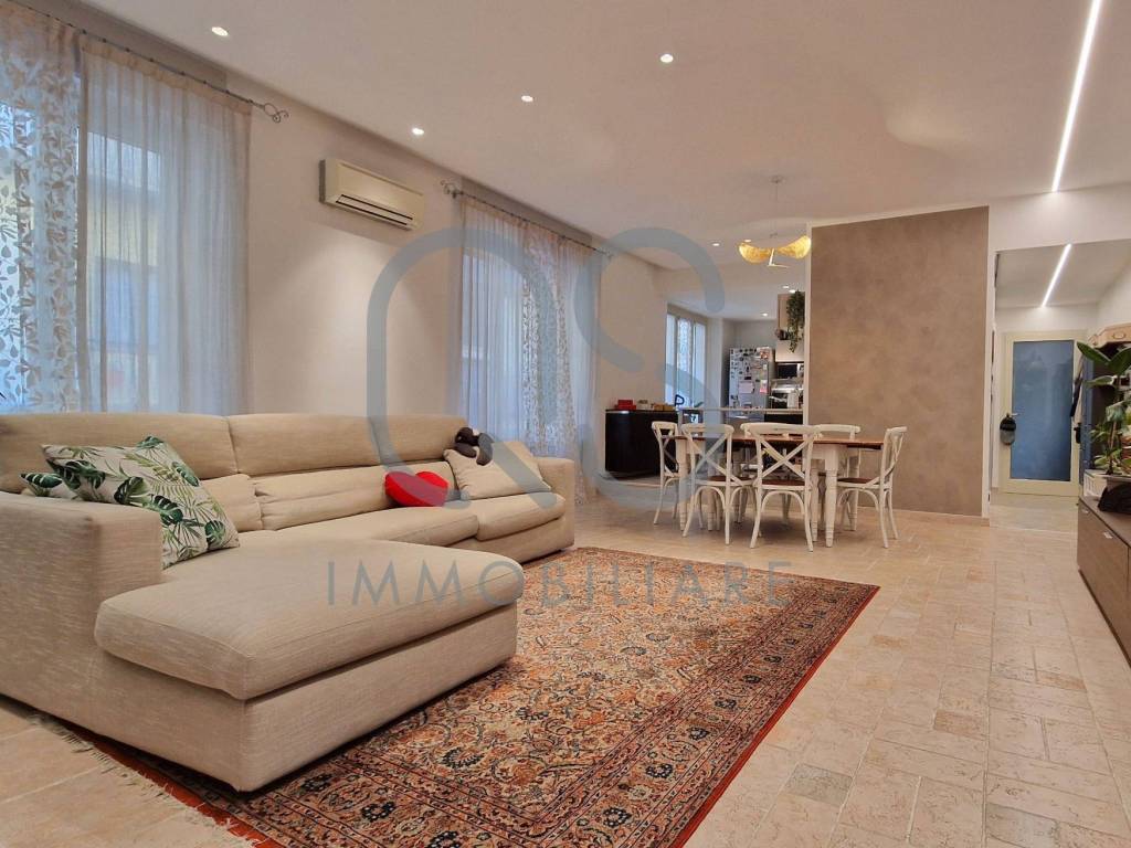 Salone
