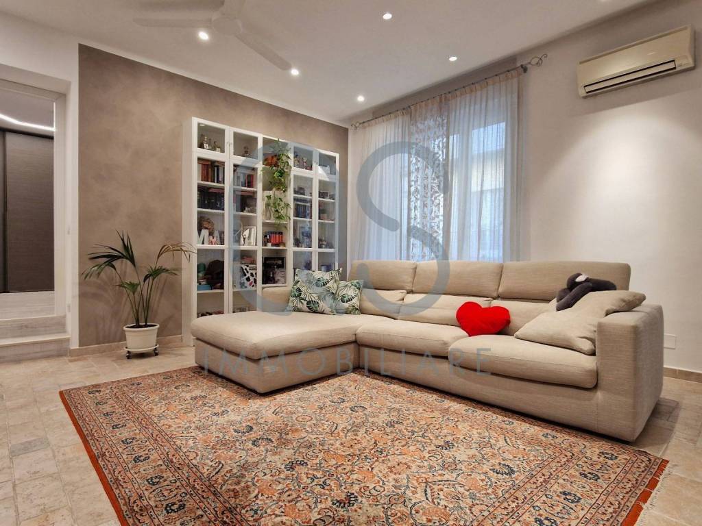 Salone