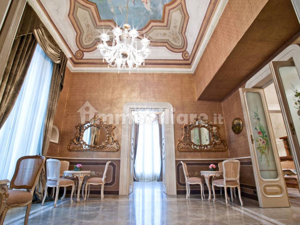 Salone