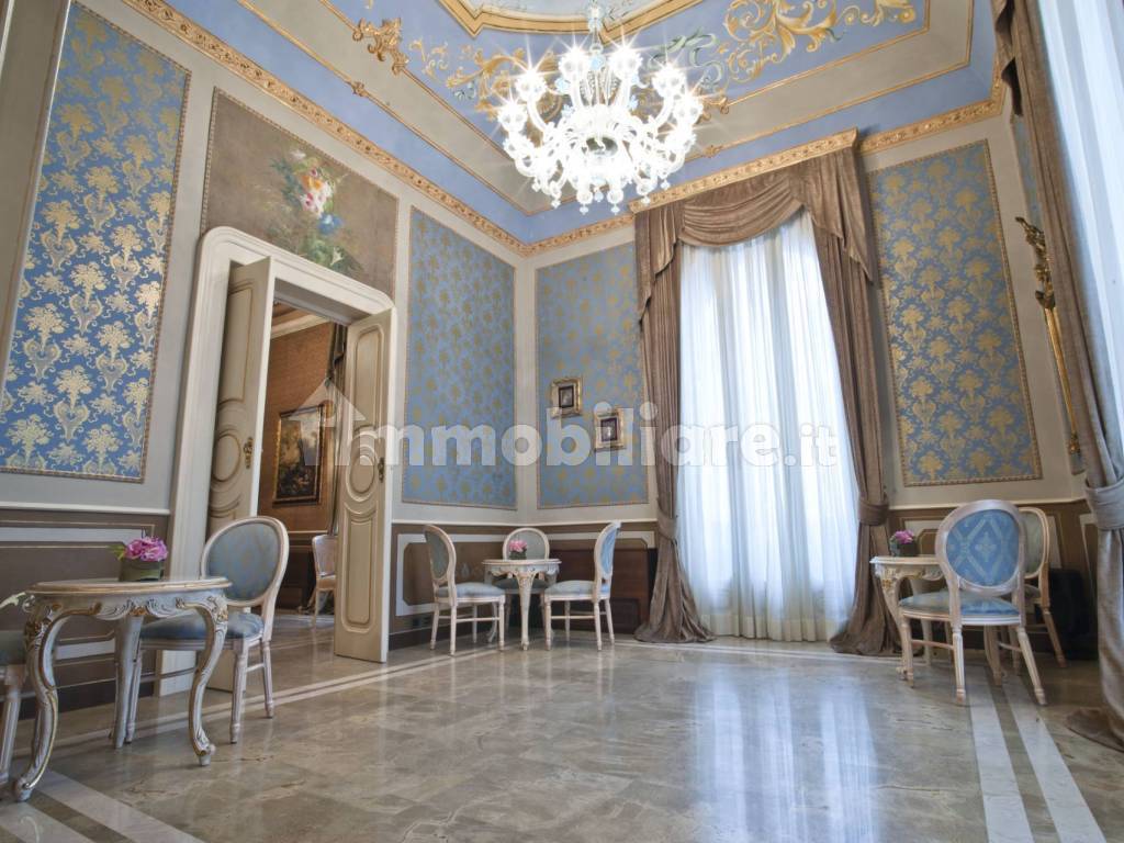 Salone