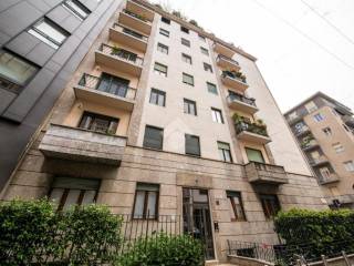 Bilocale via San Senatore 5, Missori, Milano