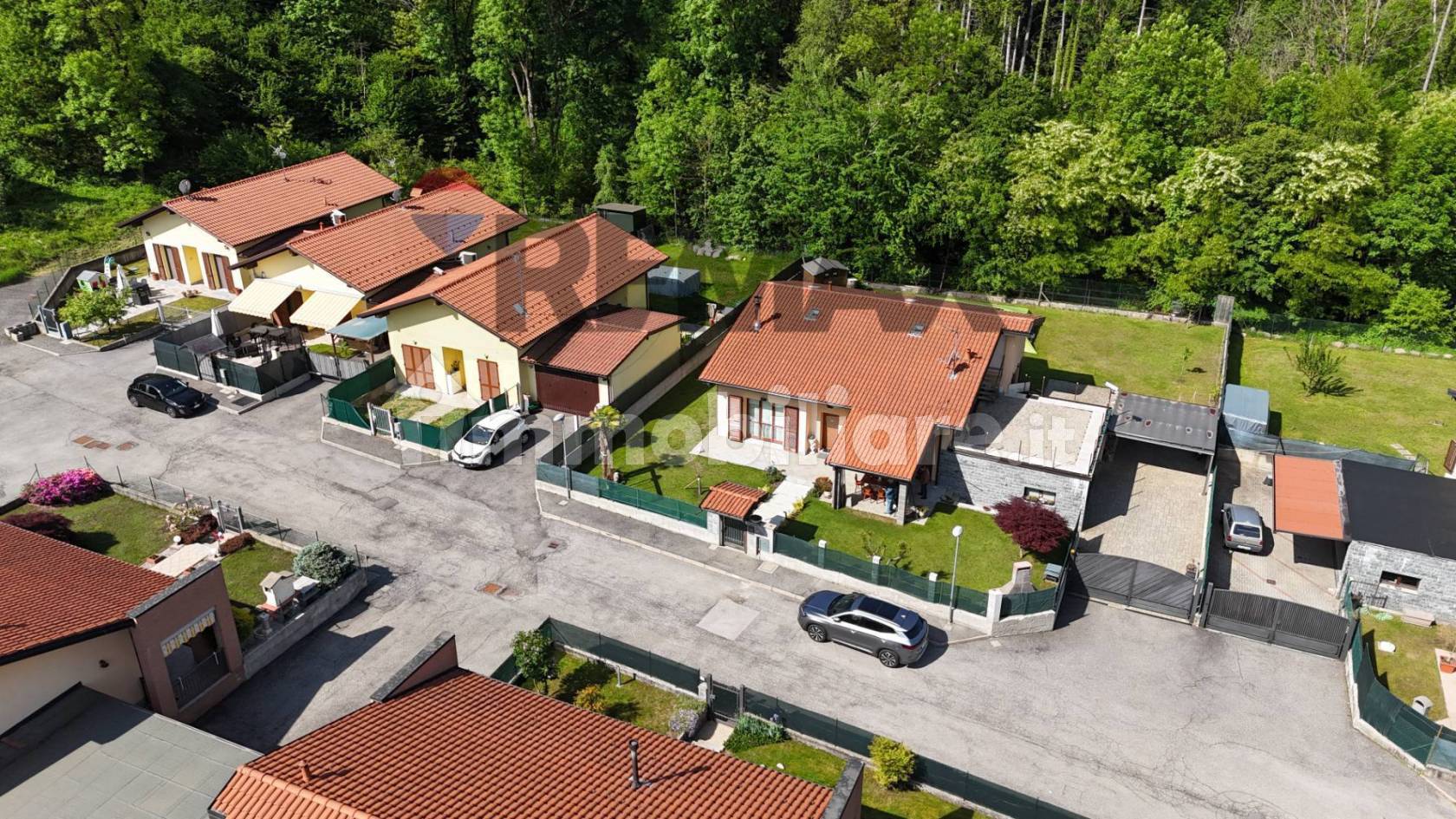 Villa in vendita a Cadegliano-Viconago