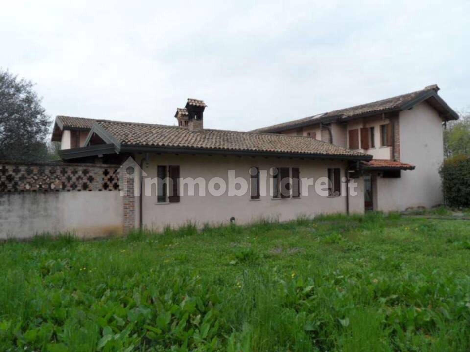 Casa indipendente in vendita a Milano