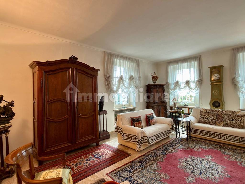 Salone