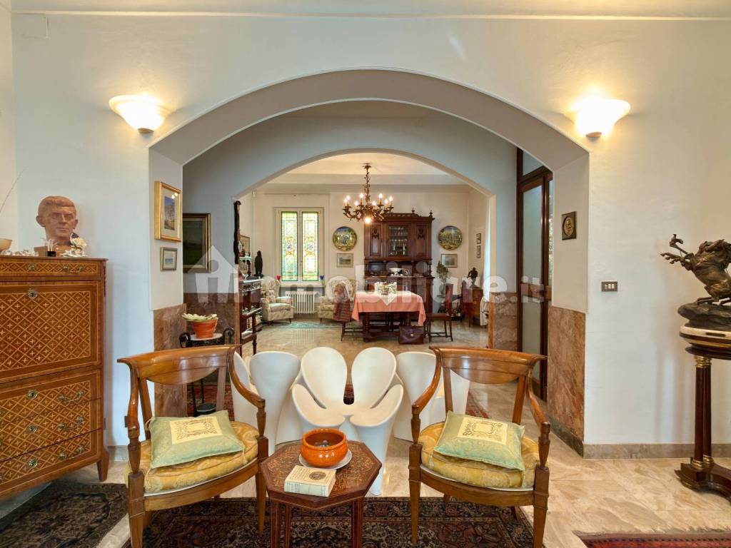 Salone