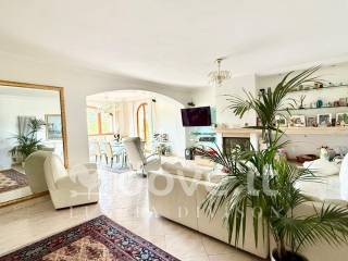 Salone