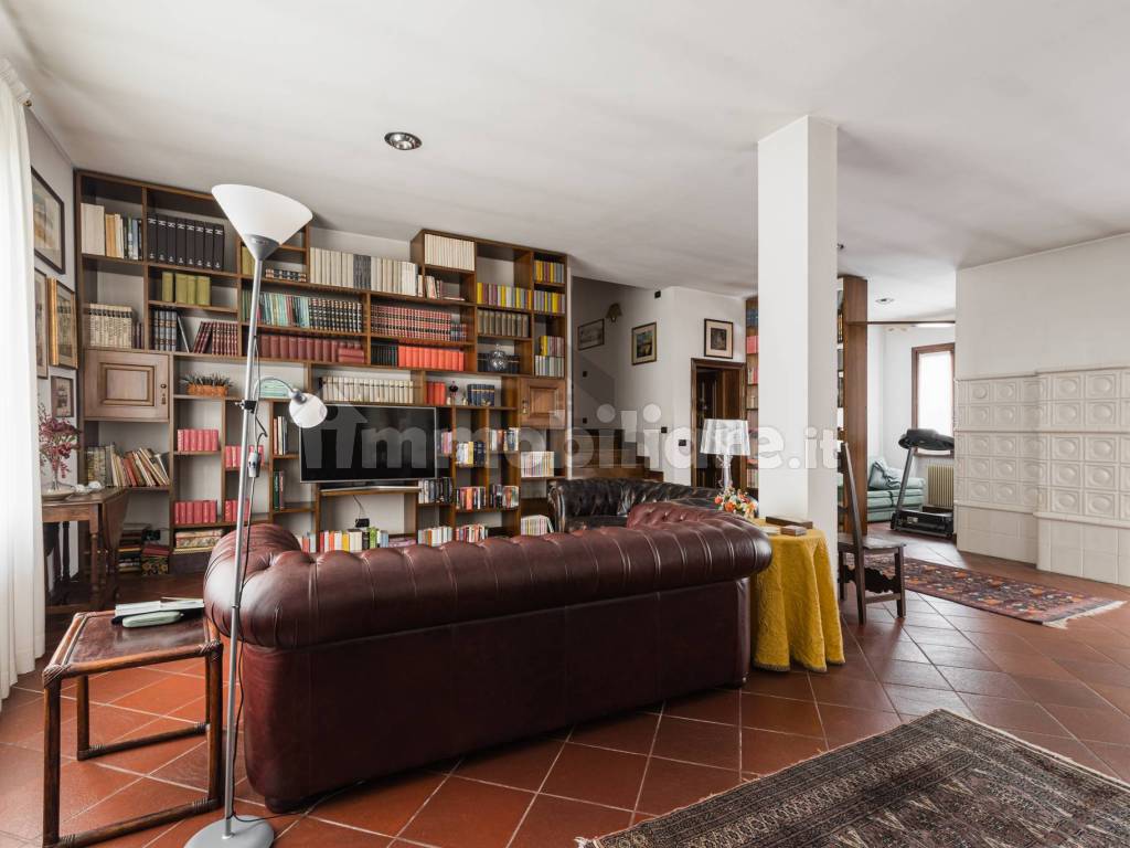 Salone