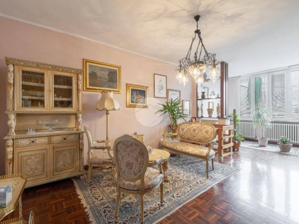 Salone