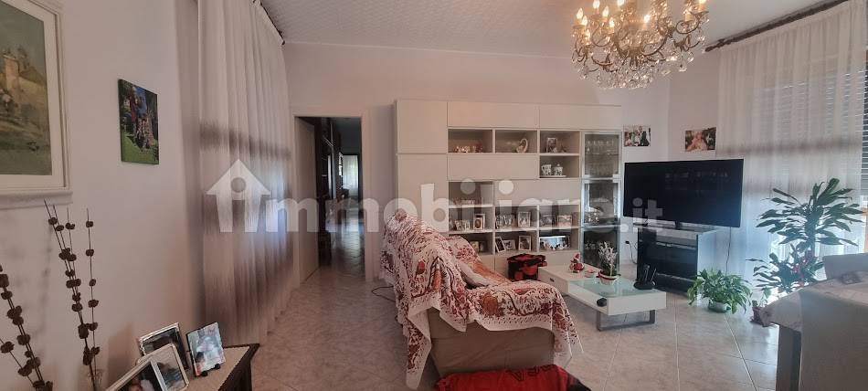 Salone