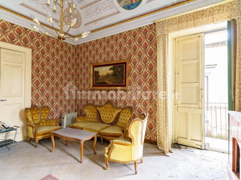 Salone