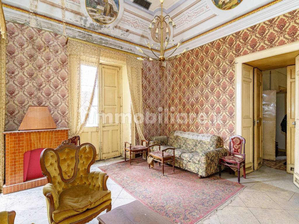 Salone