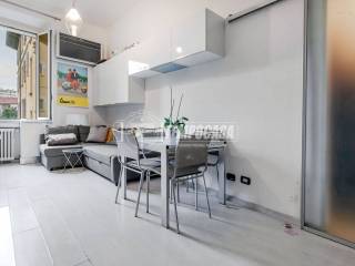 Bilocale via Carlo Farini 74, Farini, Milano