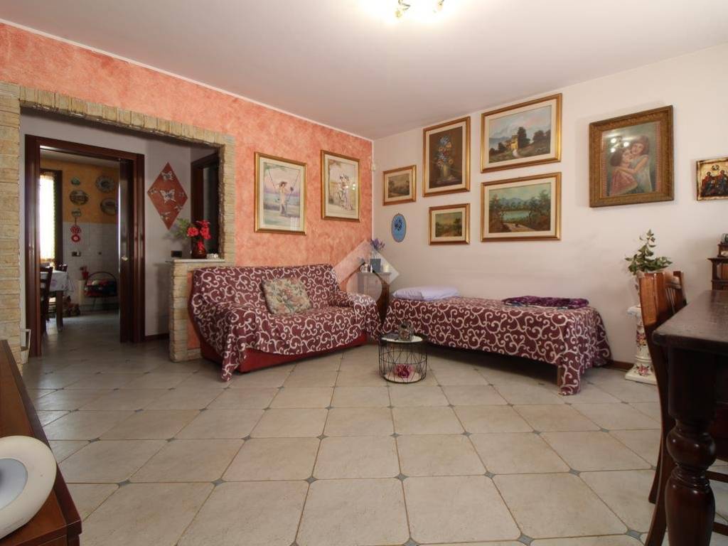 Salone