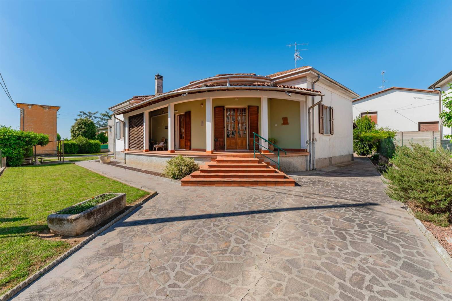 Casa indipendente in vendita a Borgo Virgilio