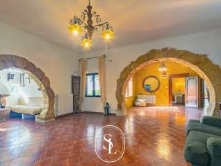 Salone