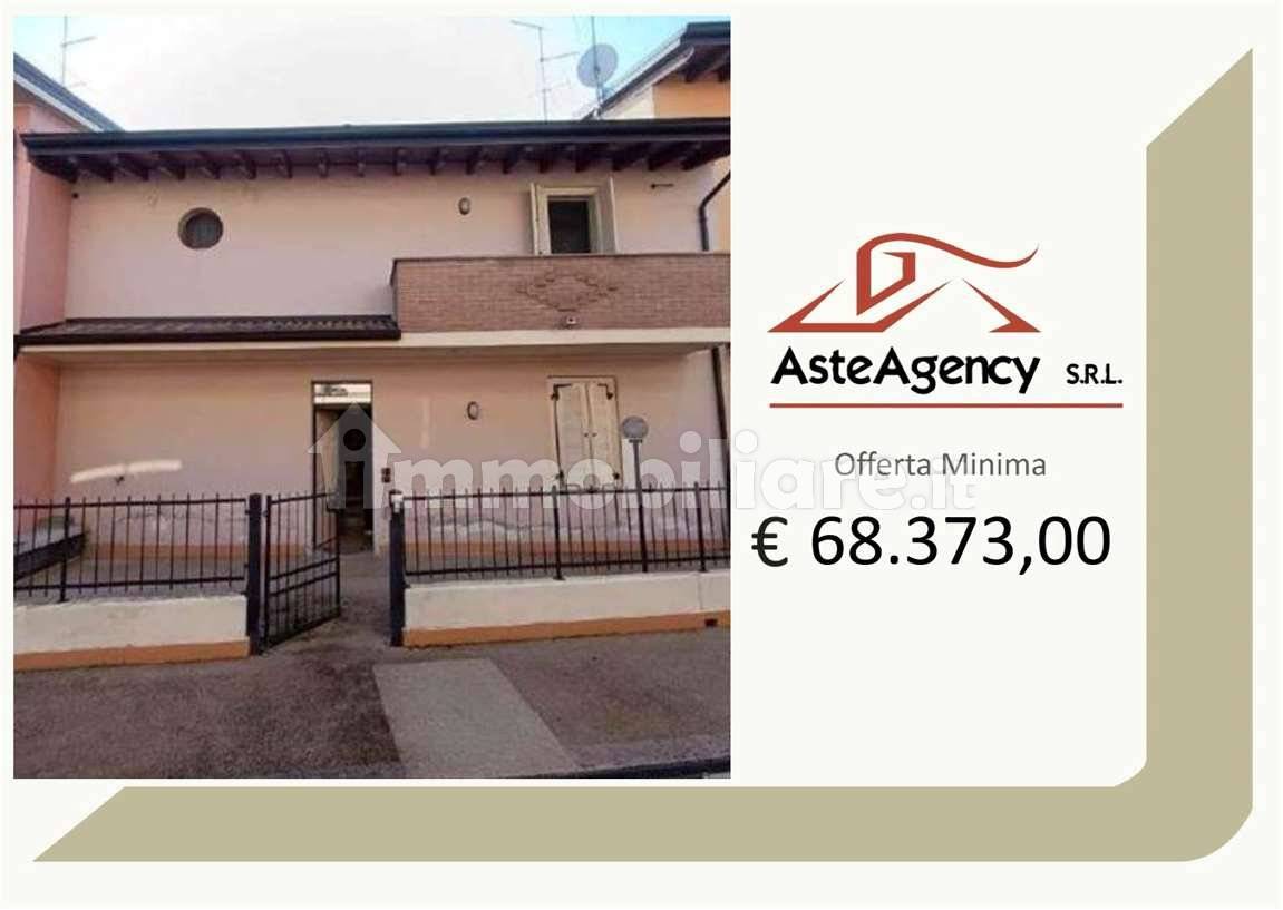 Villetta a schiera in vendita a Viadana