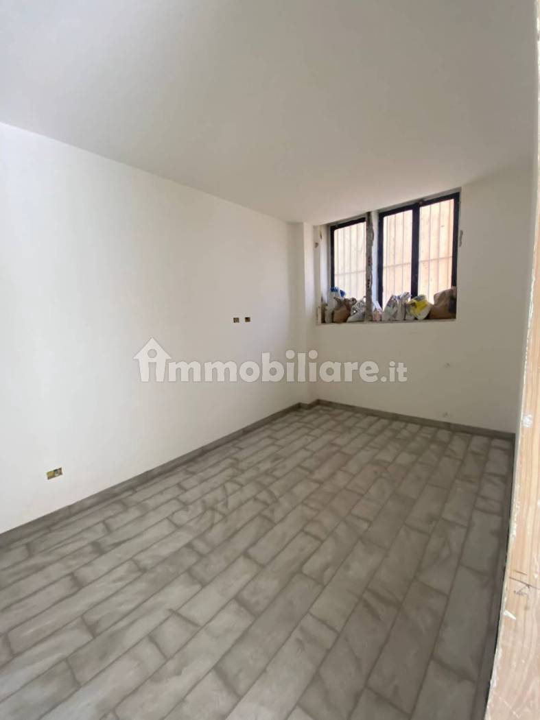 Palazzo - Stabile in vendita a Giffoni Valle Piana